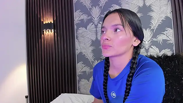 Snapshot of _shantal_smith chatting on June 2026 01:47:01 AM shantal smith online show from June 2026 01:47:01 AM