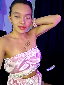 Snapshot of _shantal_smith chatting on July 2026 05:07:01 AM shantal smith online show from July 2026 05:07:01 AM
