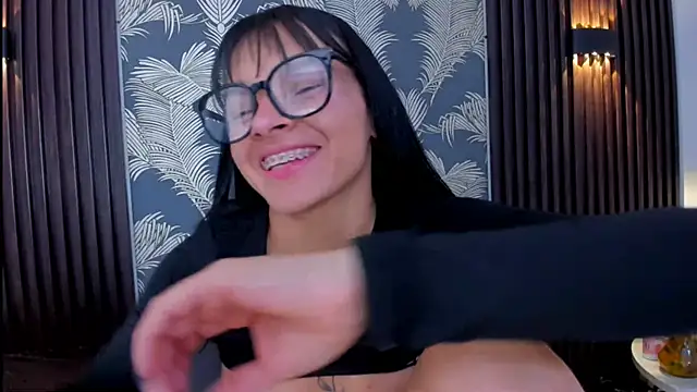  shantal smith online show from October 2025 04:55:02 AM