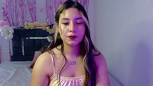 Lia 14  online show from September 2025 05:29:01 PM