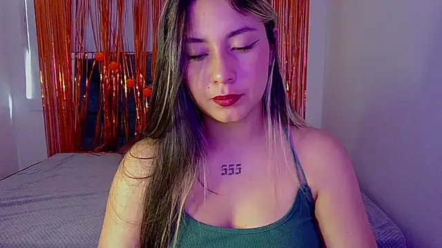 Lia 14  online show from November 2025 06:45:01 PM