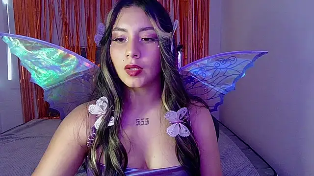 Lia 14  online show from October 2025 09:00:01 PM