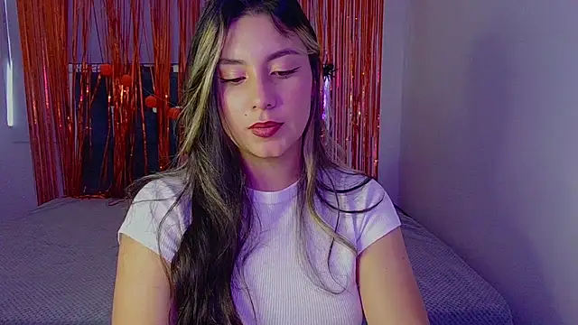 Lia 14  online show from November 2025 08:25:02 PM