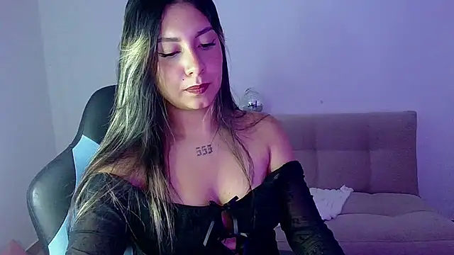 Lia 14  online show from March 2026 10:38:01 PM