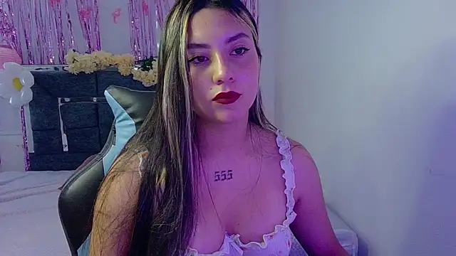 Lia 14  online show from September 2025 06:36:01 PM