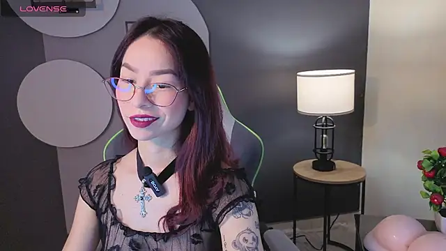 Snapshot of rosse_98_ chatting on July 2026 03:33:02 PM rosse 98 online show from July 2026 03:33:02 PM