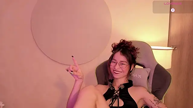 Snapshot of rosse_98_ chatting on June 2026 03:40:01 PM rosse 98 online show from June 2026 03:40:01 PM