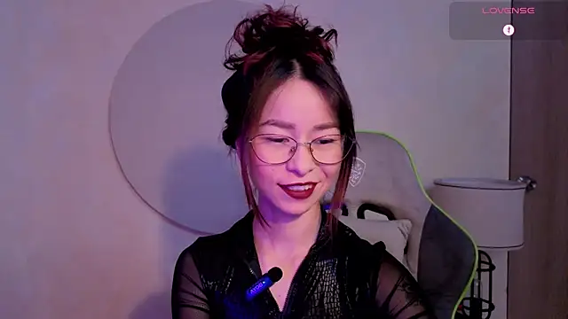 Snapshot of rosse_98_ chatting on June 2026 03:29:01 PM rosse 98 online show from June 2026 03:29:01 PM