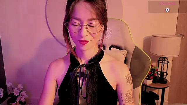 Snapshot of rosse_98_ chatting on June 2026 01:52:01 PM rosse 98 online show from June 2026 01:52:01 PM