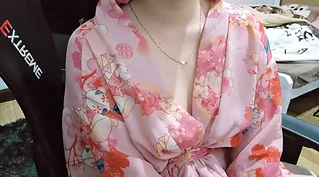 Kemmy babe20 online show from February 2025 01:11:01 PM
