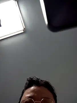 Snapshot of zhenzhen521 chatting on March 2025 04:14:02 PM zhenzhen521 online show from March 2025 04:14:02 PM