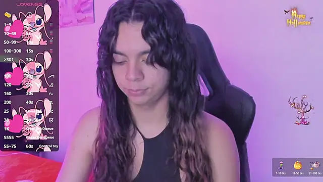 Snapshot of Megan_Miles02 chatting on October 2025 07:35:01 PM Megan Miles02 online show from October 2025 07:35:01 PM