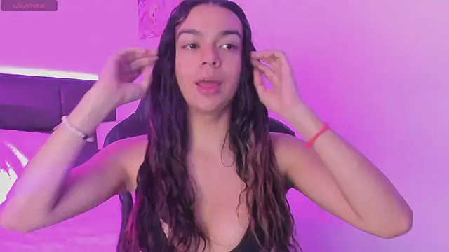 Snapshot of Megan_Miles02 chatting on October 2025 07:13:02 PM Megan Miles02 online show from October 2025 07:13:02 PM