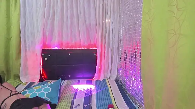 Snapshot of Megan_Miles02 chatting on February 2025 01:02:02 AM Megan Miles02 online show from February 2025 01:02:02 AM