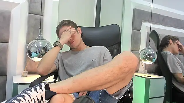 AnthonyAlso online show from October 2025 08:20:01 PM