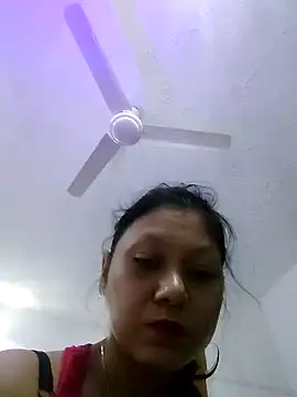 Snapshot of SuupaStar chatting on February 2025 03:42:01 AM SuupaStar online show from February 2025 03:42:01 AM