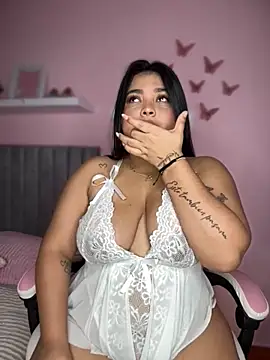 Emily cooper20 online show from November 2025 03:00:02 PM