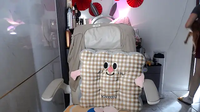 Snapshot of -KathySweet- chatting on February 2026 06:22:01 AM -KathySweet- online show from February 2026 06:22:01 AM