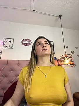 Snapshot of antonella87 chatting on September 2025 07:47:02 PM antonella87 online show from September 2025 07:47:02 PM