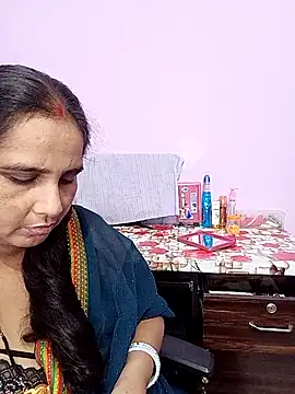 Snapshot of reemacouple007 chatting on July 2026 05:01:01 PM reemacouple007 online show from July 2026 05:01:01 PM
