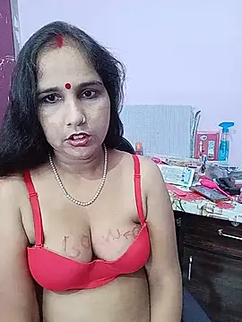 Snapshot of reemacouple007 chatting on July 2026 07:41:01 AM reemacouple007 online show from July 2026 07:41:01 AM