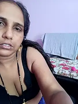 Snapshot of reemacouple007 chatting on May 2026 06:43:02 AM reemacouple007 online show from May 2026 06:43:02 AM