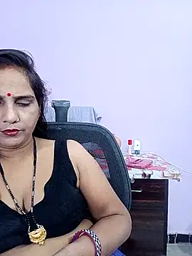 Snapshot of reemacouple007 chatting on May 2026 06:33:02 AM reemacouple007 online show from May 2026 06:33:02 AM