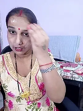 Snapshot of reemacouple007 chatting on May 2026 07:28:01 AM reemacouple007 online show from May 2026 07:28:01 AM