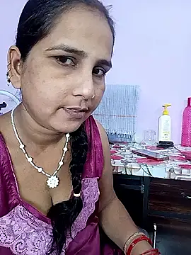 reemacouple007 online show from April 2026 06:31:02 AM