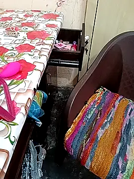 reemacouple007 online show from September 2025 07:12:01 AM