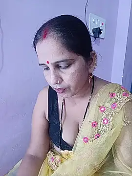 Snapshot of reemacouple007 chatting on June 2026 09:31:02 AM reemacouple007 online show from June 2026 09:31:02 AM