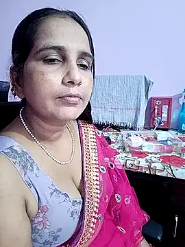 Snapshot of reemacouple007 chatting on June 2026 04:56:02 AM reemacouple007 online show from June 2026 04:56:02 AM