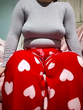 Snapshot of Elaa_Su chatting on December 2025 04:35:02 PM Elaa Su online show from December 2025 04:35:02 PM