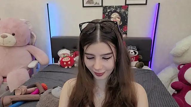 dolly ll online show from December 2025 01:32:02 PM