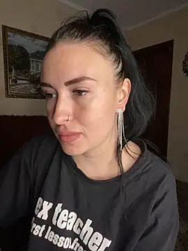Roxana Bell online show from May 2026 12:22:02 PM