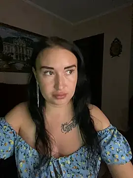 Snapshot of Roxana_Bell chatting on June 2026 07:15:02 PM Roxana Bell online show from June 2026 07:15:02 PM