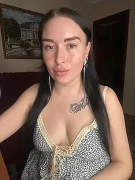 Roxana Bell online show from April 2026 07:53:01 PM