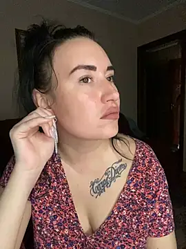 Roxana Bell online show from April 2026 12:17:01 PM