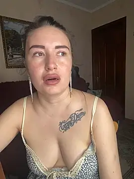 Roxana Bell online show from April 2026 12:12:02 PM