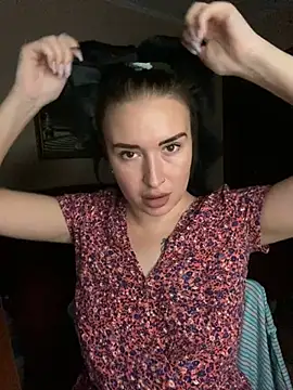 Roxana Bell online show from April 2026 07:31:01 PM