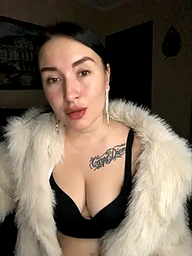 Roxana Bell online show from November 2025 05:24:01 PM