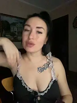 Roxana Bell online show from December 2025 12:48:02 PM