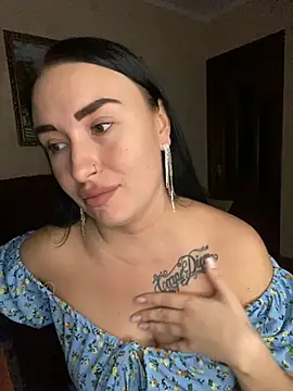 Snapshot of Roxana_Bell chatting on February 2026 07:34:01 PM Roxana Bell online show from February 2026 07:34:01 PM