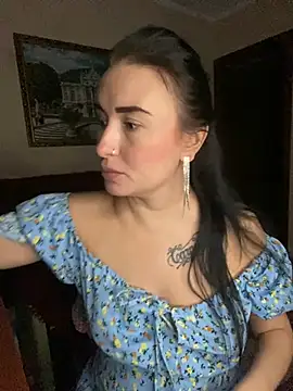 Snapshot of Roxana_Bell chatting on January 2026 07:12:01 PM Roxana Bell online show from January 2026 07:12:01 PM