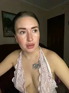 Snapshot of Roxana_Bell chatting on February 2026 01:19:02 PM Roxana Bell online show from February 2026 01:19:02 PM