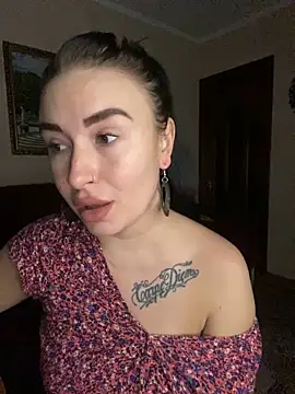 Snapshot of Roxana_Bell chatting on February 2026 03:54:02 PM Roxana Bell online show from February 2026 03:54:02 PM