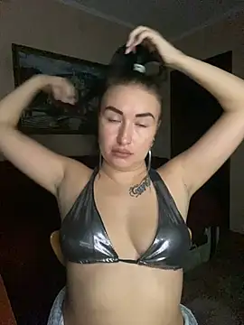 Snapshot of Roxana_Bell chatting on February 2026 07:58:01 PM Roxana Bell online show from February 2026 07:58:01 PM