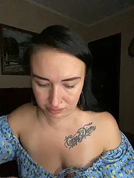 Snapshot of Roxana_Bell chatting on June 2026 08:03:02 PM Roxana Bell online show from June 2026 08:03:02 PM