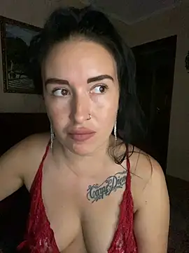 Snapshot of Roxana_Bell chatting on July 2026 04:25:02 PM Roxana Bell online show from July 2026 04:25:02 PM