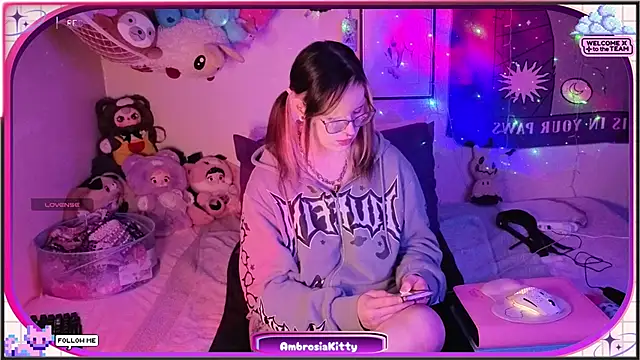 Snapshot of AmbrosiaKitty chatting on May 2026 10:45:02 AM AmbrosiaKitty online show from May 2026 10:45:02 AM